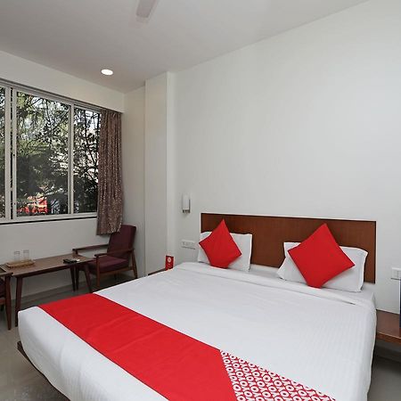 Oyo 1194 Hotel Gulmohr Pune Eksteriør billede