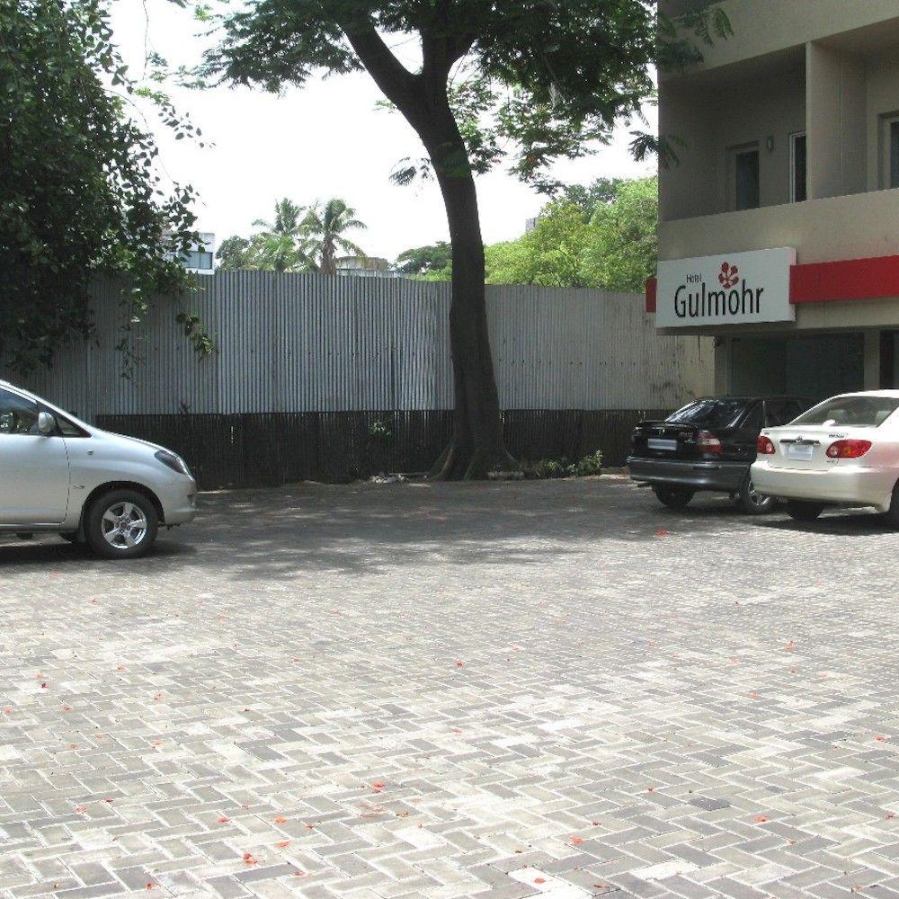Oyo 1194 Hotel Gulmohr Pune Eksteriør billede