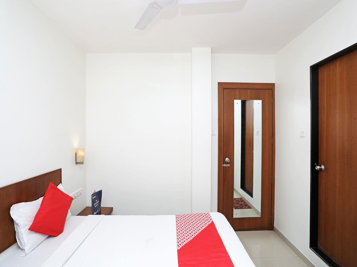 Oyo 1194 Hotel Gulmohr Pune Eksteriør billede