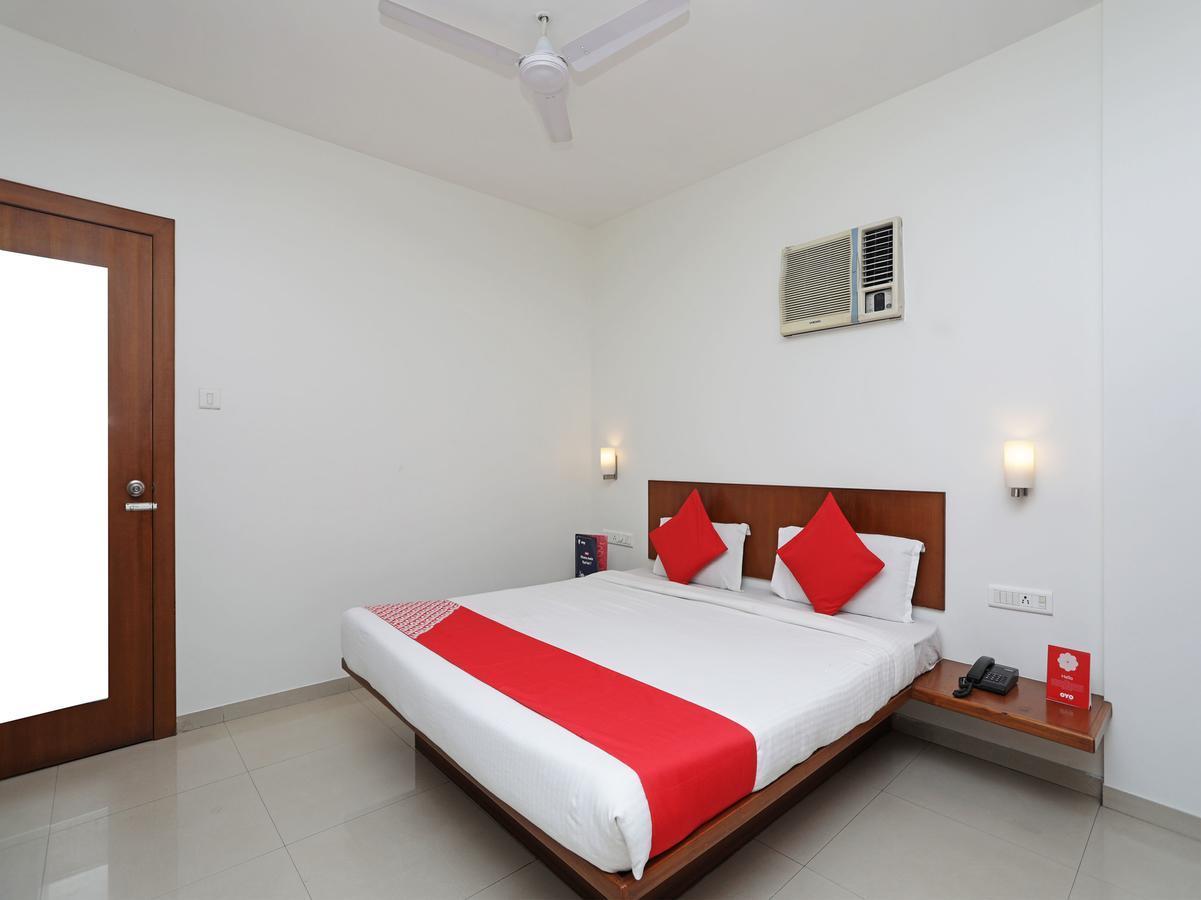 Oyo 1194 Hotel Gulmohr Pune Eksteriør billede