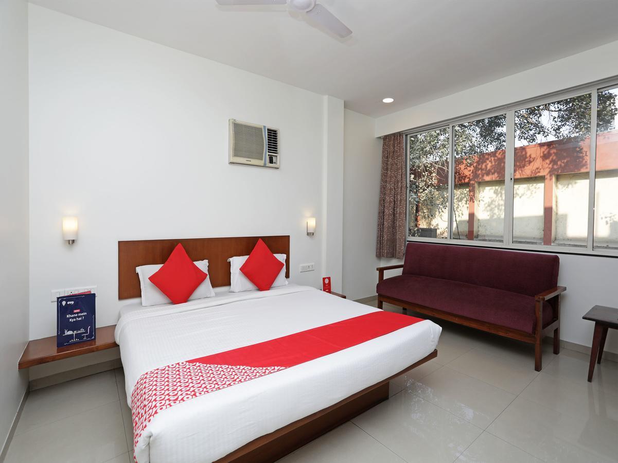 Oyo 1194 Hotel Gulmohr Pune Eksteriør billede