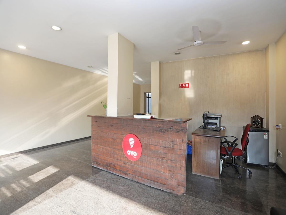 Oyo 1194 Hotel Gulmohr Pune Eksteriør billede