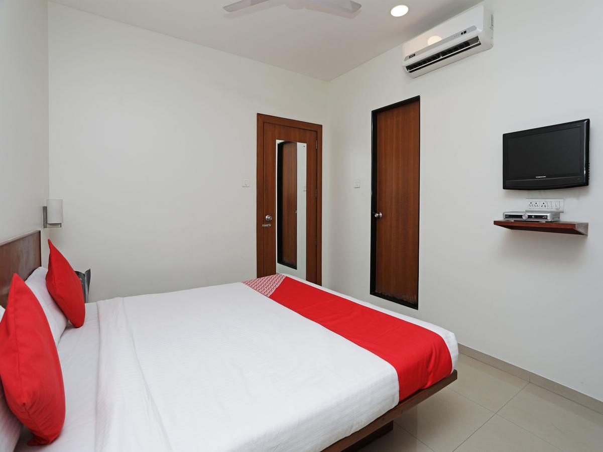 Oyo 1194 Hotel Gulmohr Pune Eksteriør billede