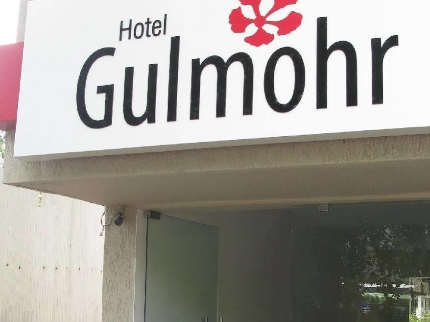Oyo 1194 Hotel Gulmohr Pune Eksteriør billede